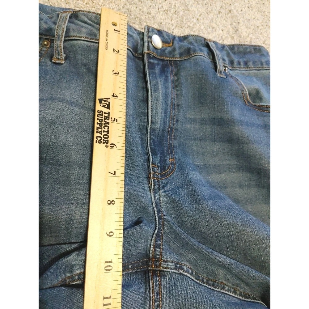 Cato Est 1946 Denim Womens Mid-Rise Fringe Hem Capri Jeans Size 14 Med Wash Fray - Picture 3 of 6